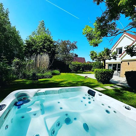 Villa Calma Rust Ruimte Luxe Inclusief Private Jacuzzi 泽沃德 外观 照片