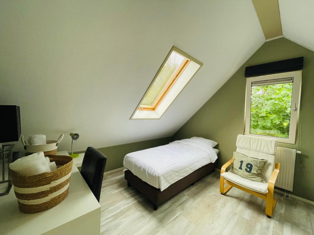 Villa Calma Rust Ruimte Luxe Inclusief Private Jacuzzi 泽沃德 外观 照片
